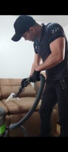 Limpeza de sofá
